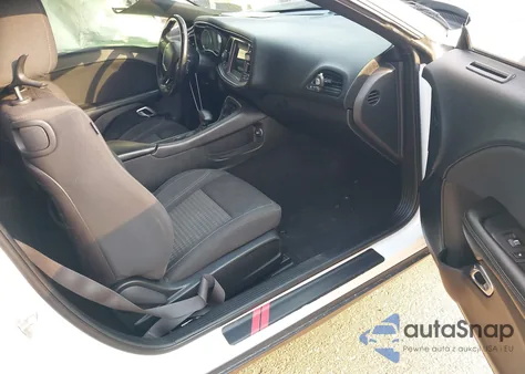 2019 Dodge Challenger Sxt z USA, uszkodzony, nr VIN 2C3CDZAG9KH668643